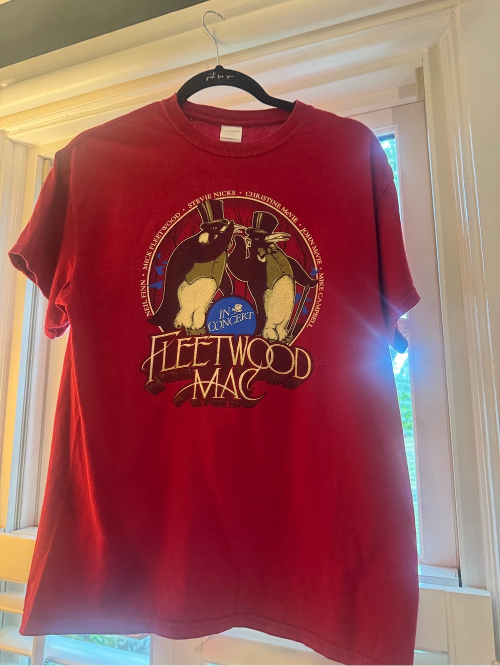 Adult M Red Fleetwood Mac Penguin Concert Graphic Tee 2018/2019
